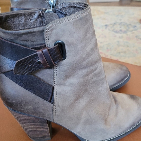 ALDO Taupe Brown strappy booties Womens size 39 or 8.5 - Picture 2 of 12